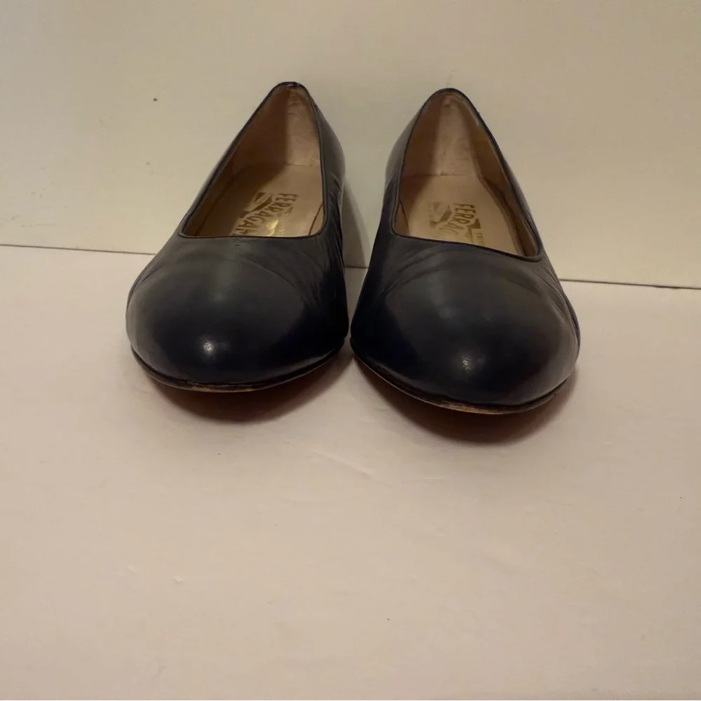 ⭐️SALVATORE FERRAGAMO SHOES HEELS NAVY BLUE LEATHER SIZE 8B ITALY LUXURY
